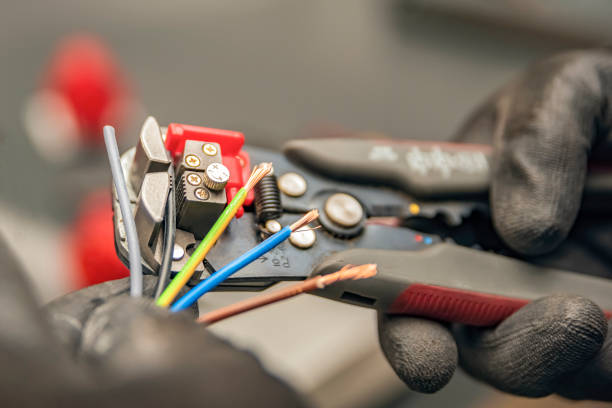 Best Emergency Electrical Repair  in Yacolt, WA